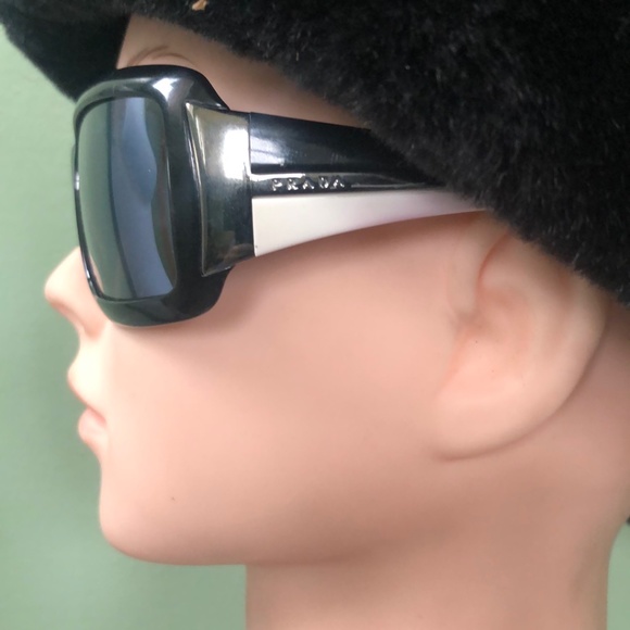 Prada Sunglasses - Picture 5 of 8